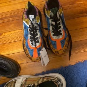 Gucci will send videos authorizing them